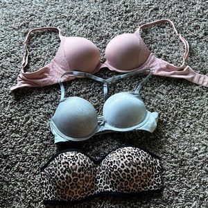 Super cute - 2 bras & one strapless cheetah print